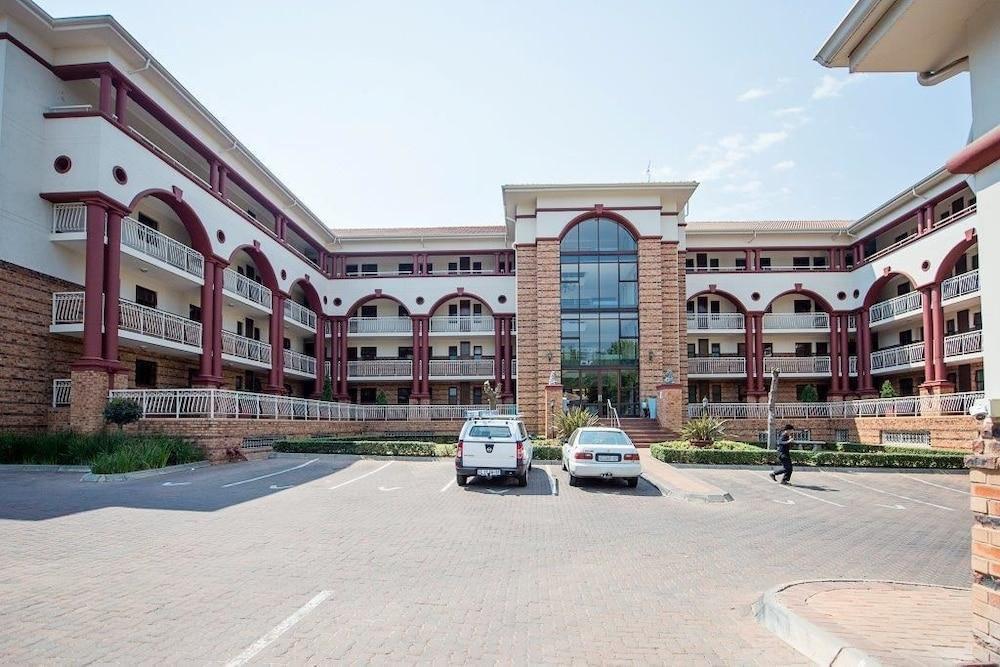 Westay Timessquare Apartments Sandton Exterior photo