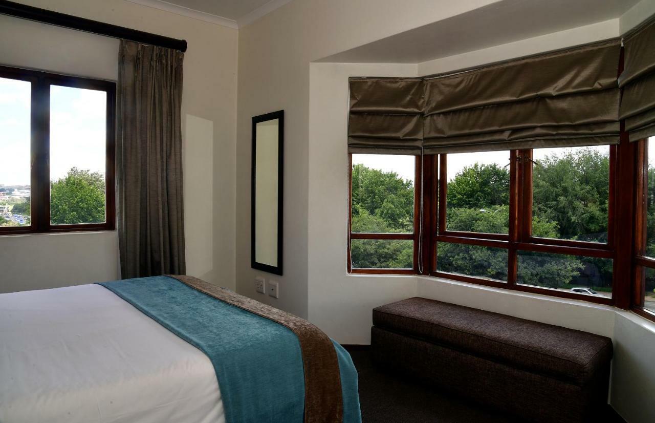 Westay Timessquare Apartments Sandton Exterior photo